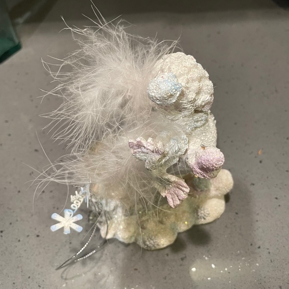 Snowman with snow globe decoration - Picture 3 of 7